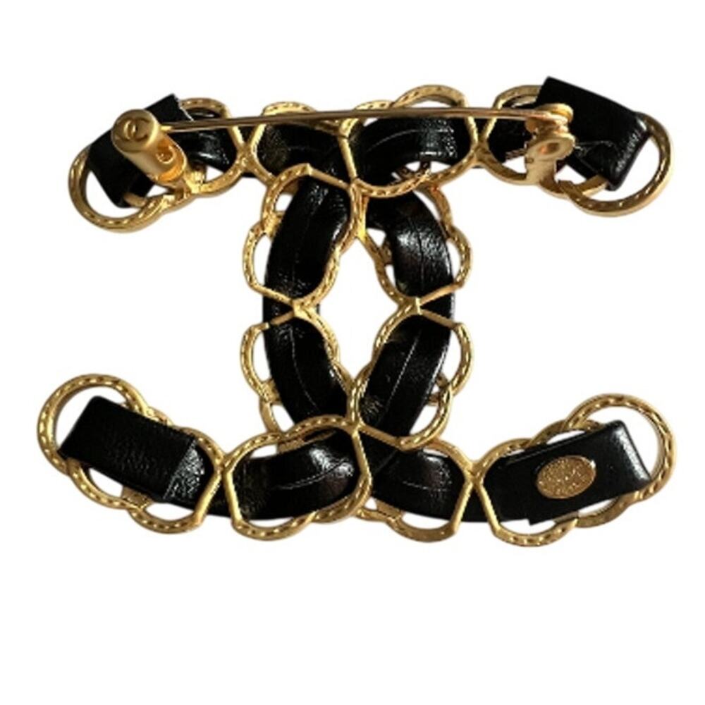 CHANEL Gold and Black Leather Braided Leather CC Brooch Autumn 2023 (CCXX012) - Picture 4 of 7
